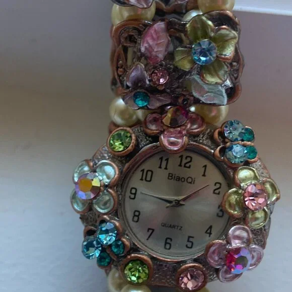 Floral Watch - Picture 3 of 4